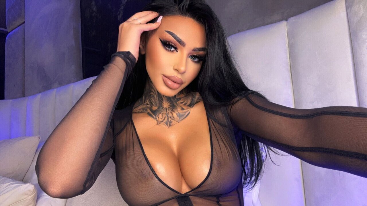 CherrieMason's Live Webcam and Bio