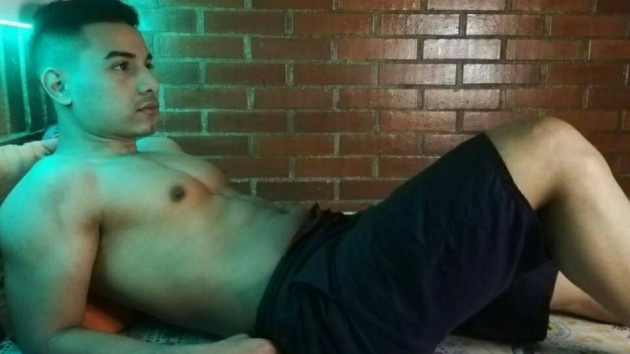 MattKelly's Live Webcam and Bio