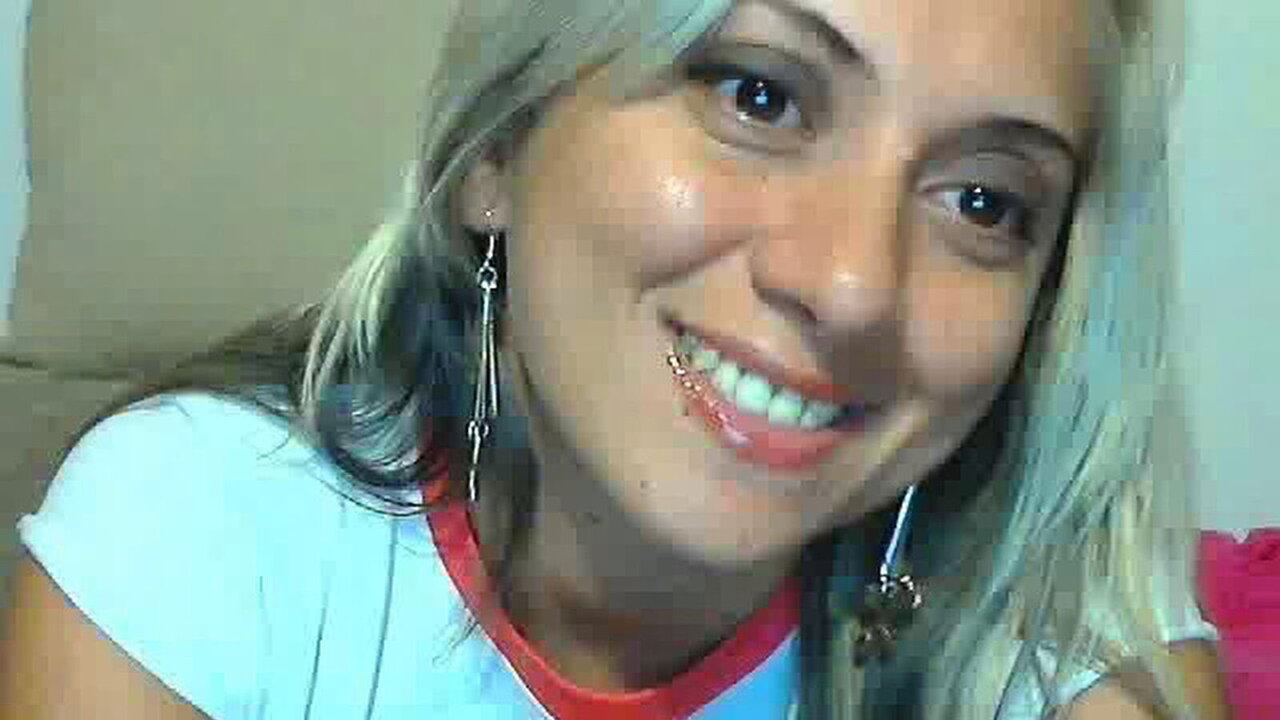 TinaFit's Live Webcam and Bio